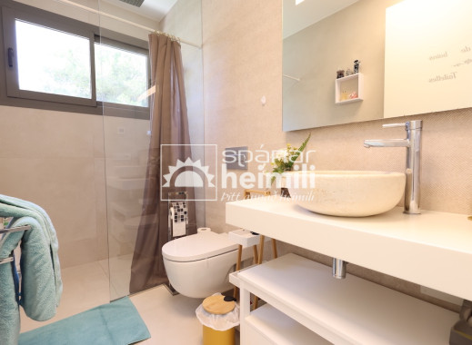 Endursala - Einbýli -
Las Colinas