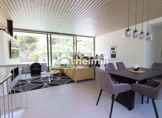 Endursala - Einbýli -
Las Colinas