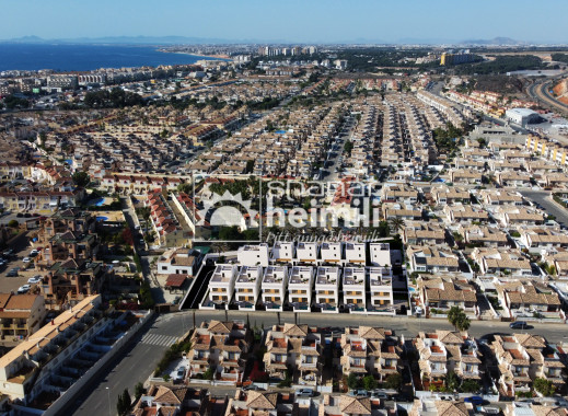 Nowy budynek - Willa -
La Zenia