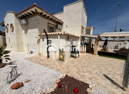 Resale - Detached house -
Cabo Roig