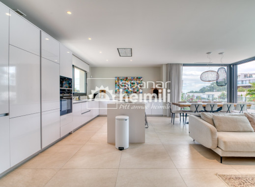 Reventa - Villa -
Las Colinas