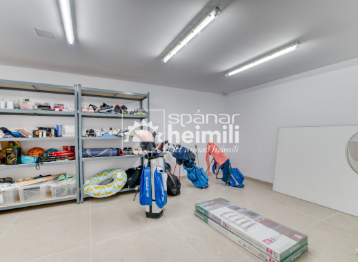 Reventa - Villa -
Las Colinas