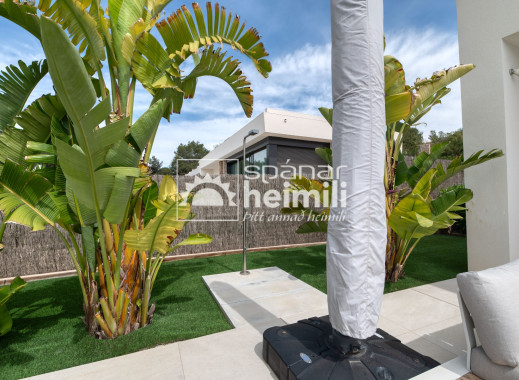 Reventa - Villa -
Las Colinas