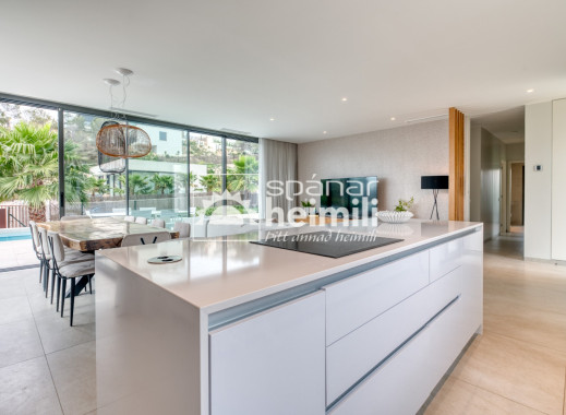 Reventa - Villa -
Las Colinas