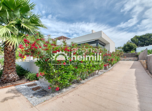 Reventa - Villa -
Las Colinas