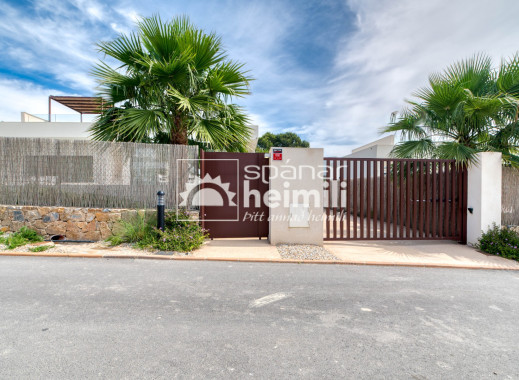 Reventa - Villa -
Las Colinas