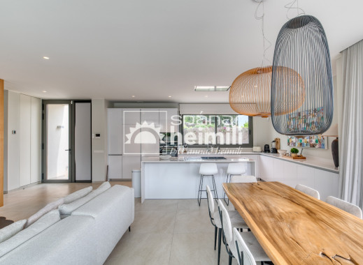 Reventa - Villa -
Las Colinas