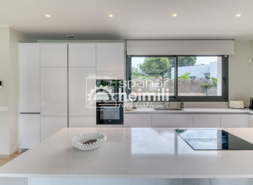 Reventa - Villa -
Las Colinas