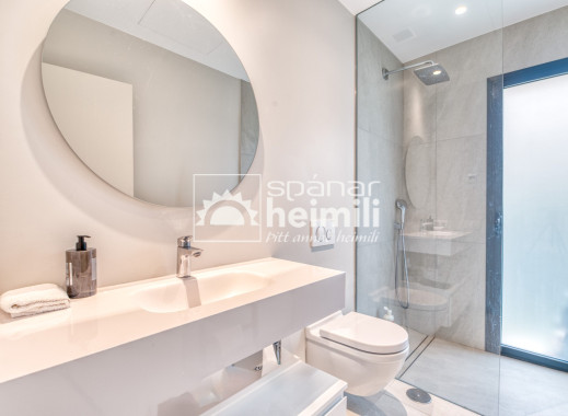 Reventa - Villa -
Las Colinas