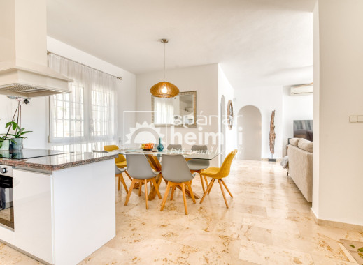 Reventa - Villa -
Campoamor/Las Ramblas