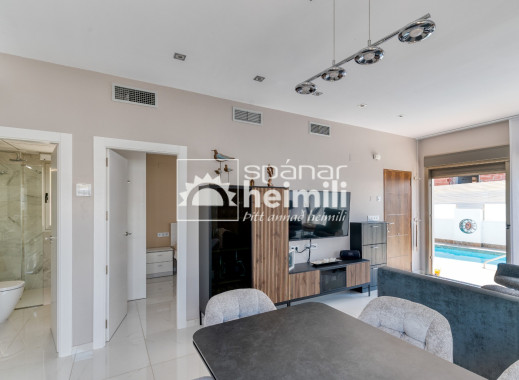 Endursala - Einbýli -
Villamartin