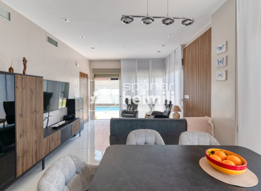 Endursala - Einbýli -
Villamartin