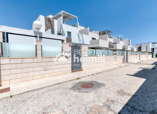 Endursala - Einbýli -
Villamartin