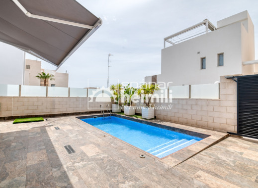 Endursala - Einbýli -
Villamartin