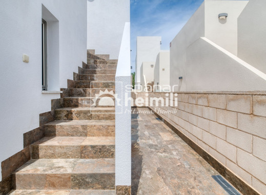 Endursala - Einbýli -
Villamartin