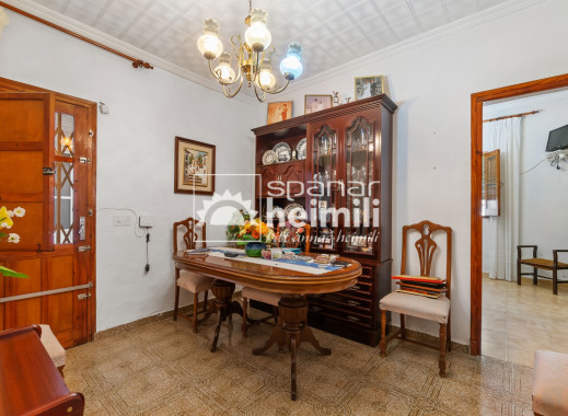 Endursala - Sveitabýli -
Orihuela - Orihuelaborg og nærsvæði