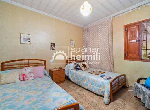 Endursala - Sveitabýli -
Orihuela - Orihuelaborg og nærsvæði