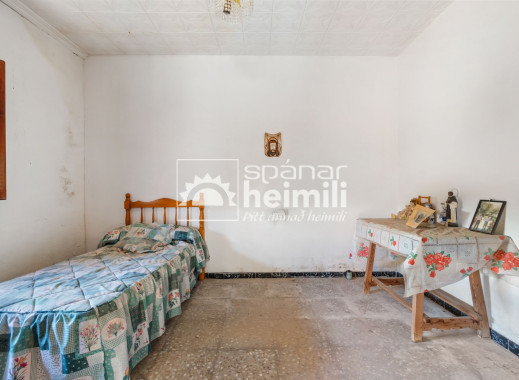 Endursala - Sveitabýli -
Orihuela - Orihuelaborg og nærsvæði