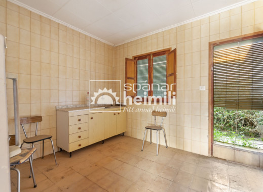 Endursala - Sveitabýli -
Orihuela - Orihuelaborg og nærsvæði