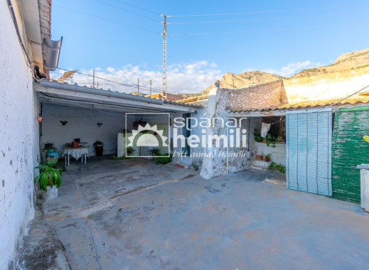 Endursala - Sveitabýli -
Orihuela - Orihuelaborg og nærsvæði