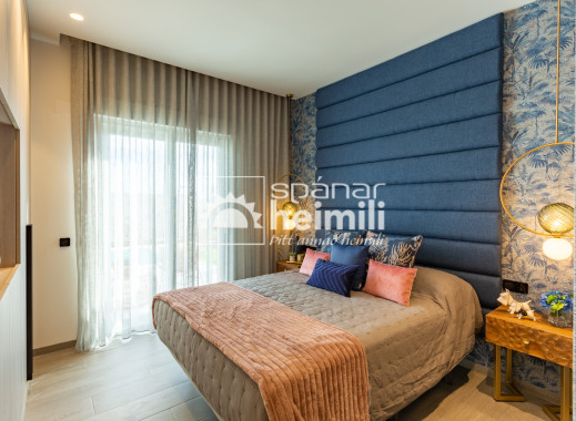 Obra nueva - Casa semi-adosada -
La Finca