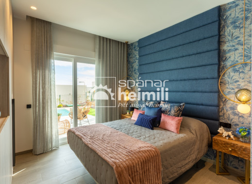 Obra nueva - Casa semi-adosada -
La Finca