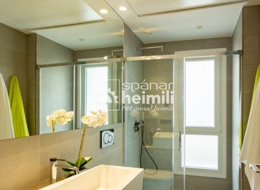 Obra nueva - Casa semi-adosada -
La Finca