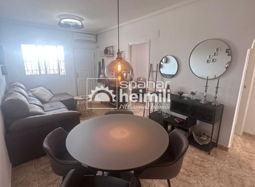 Videresalg - Lejlighed -
Punta Prima