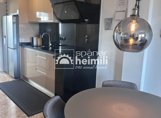 Videresalg - Lejlighed -
Punta Prima