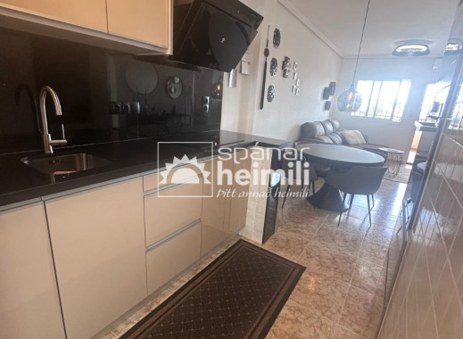 Videresalg - Lejlighed -
Punta Prima