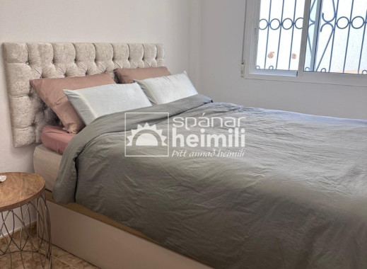 Videresalg - Lejlighed -
Punta Prima