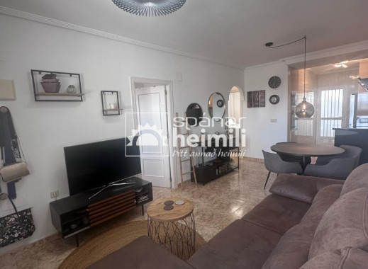 Videresalg - Lejlighed -
Punta Prima