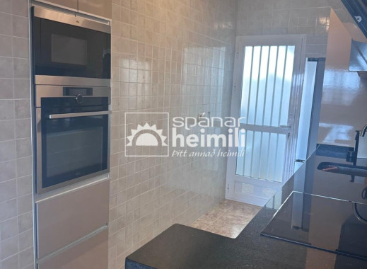 Videresalg - Lejlighed -
Punta Prima