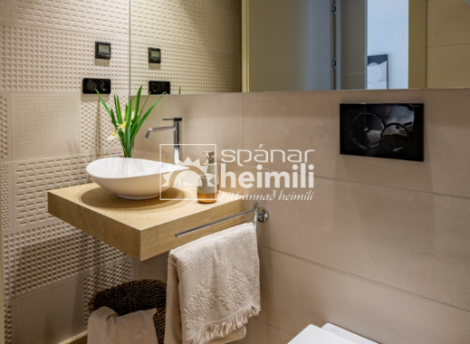 Nýbygging - Efri/neðri íbúð -
La Finca