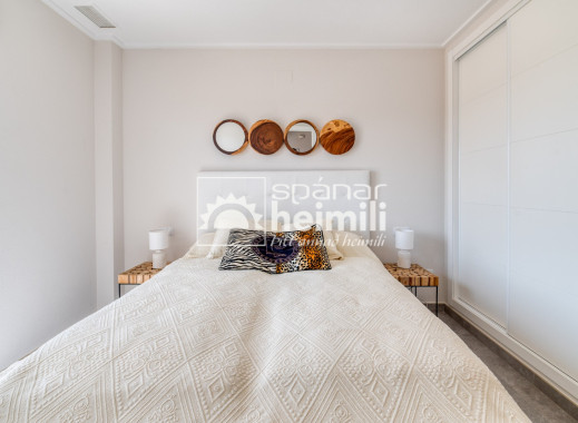 Endursala - Íbúð í fjölbýli -
Punta Prima