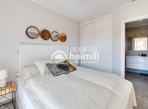 Endursala - Íbúð í fjölbýli -
Punta Prima