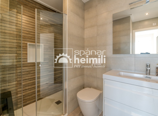 Endursala - Íbúð í fjölbýli -
Punta Prima