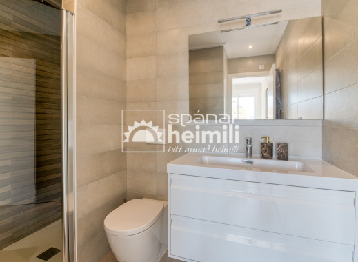 Endursala - Íbúð í fjölbýli -
Punta Prima