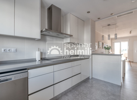 Endursala - Íbúð í fjölbýli -
Punta Prima