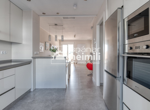 Endursala - Íbúð í fjölbýli -
Punta Prima