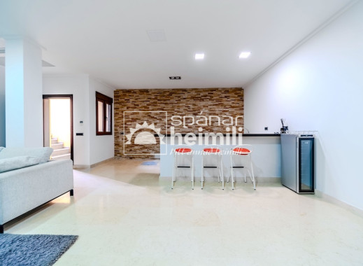 Odsprzedaż - Willa -
Cabo Roig