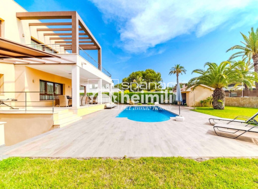 Odsprzedaż - Willa -
Cabo Roig