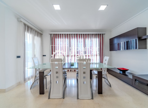 Odsprzedaż - Willa -
Cabo Roig