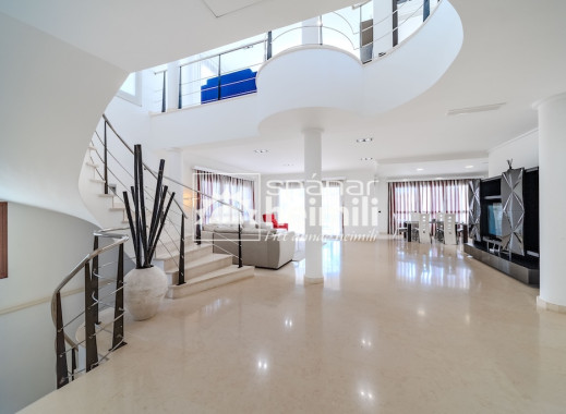 Odsprzedaż - Willa -
Cabo Roig