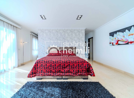 Odsprzedaż - Willa -
Cabo Roig