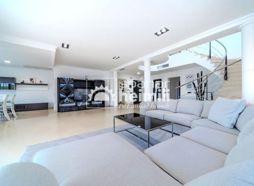 Odsprzedaż - Willa -
Cabo Roig