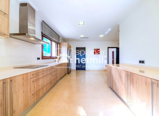 Odsprzedaż - Willa -
Cabo Roig