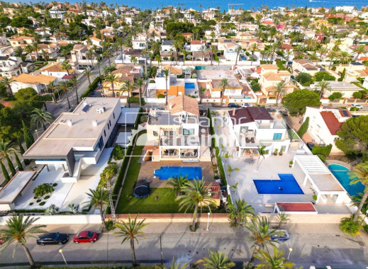 Odsprzedaż - Willa -
Cabo Roig