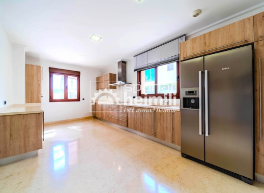 Odsprzedaż - Willa -
Cabo Roig