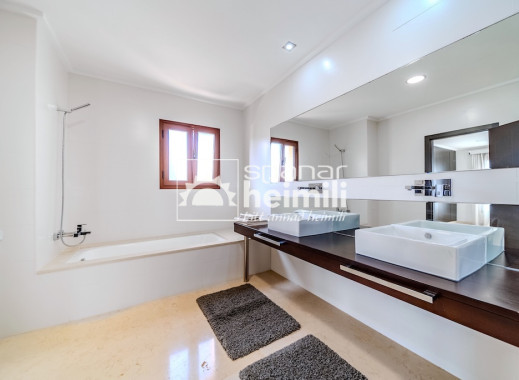 Odsprzedaż - Willa -
Cabo Roig